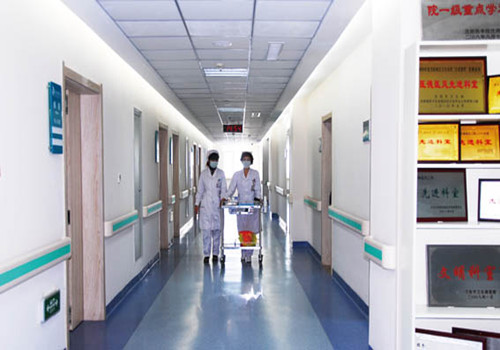 沈阳医学院沈洲医院体检中心走廊 沈阳医学院沈洲医院体检中心走廊