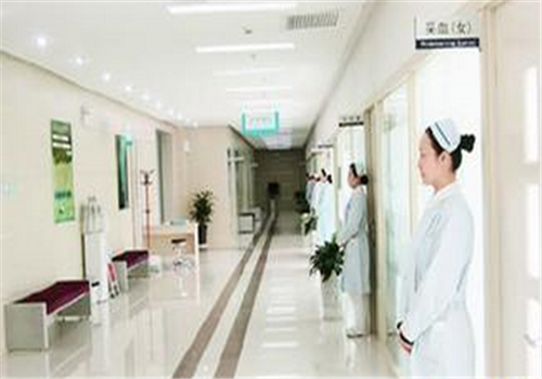 沈阳大健康体检中心(铁西分院)走廊 沈阳大健康体检中心(铁西分院)走廊