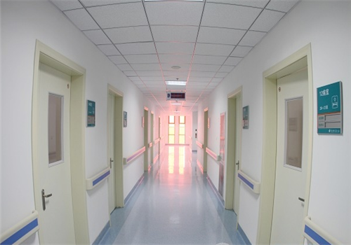 河北医科大学第一医院体检中心走廊 河北医科大学第一医院体检中心走廊