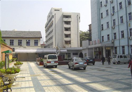 陕西第二人民医院体检中心大门口