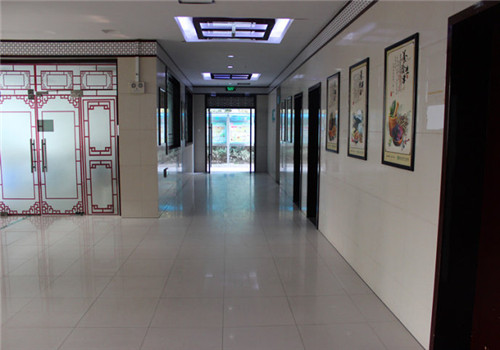 昆山第四人民医院体检中心走廊