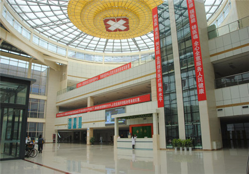 迁安市人民医院体检中心大厅 迁安市人民医院体检中心大厅