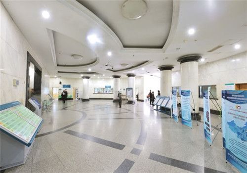 台州市第一人民医院体检中心大厅