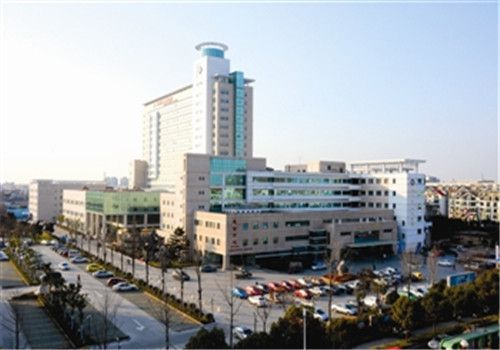 泰州市人民医院体检中心外景