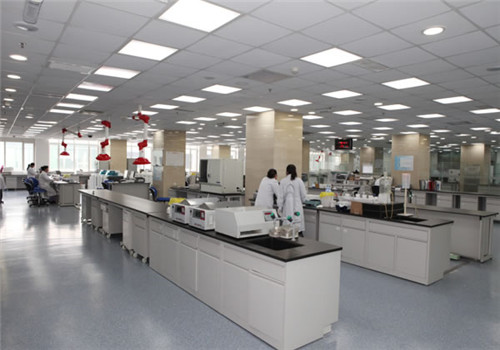 沈阳医学院附属中心医院体检中心内景