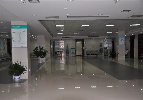 江苏省红十字中医院体检中心大厅