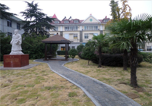 句容市中医院体检中心