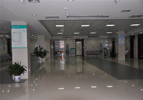 江苏省中医院体检中心大厅