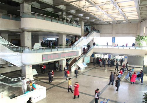 第二军医大学附属长海医院协作医院体检中心大厅