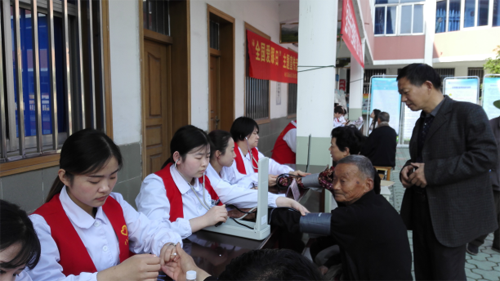 宜兴市第四人民医院体检中心下乡义诊 宜兴市第四人民医院体检中心下乡义诊