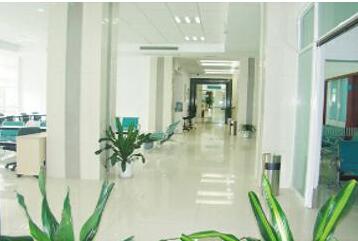 云南省中医医院体检中心走廊1 云南省中医医院体检中心走廊1