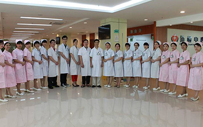 建议提前预约挂号,避免长时间排队 建议提前预约挂号,避免长时间排队