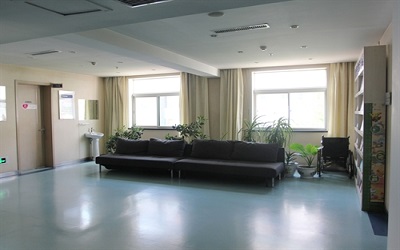 部分机构仍要求全程佩戴口罩配合防疫安排 部分机构仍要求全程佩戴口罩配合防疫安排